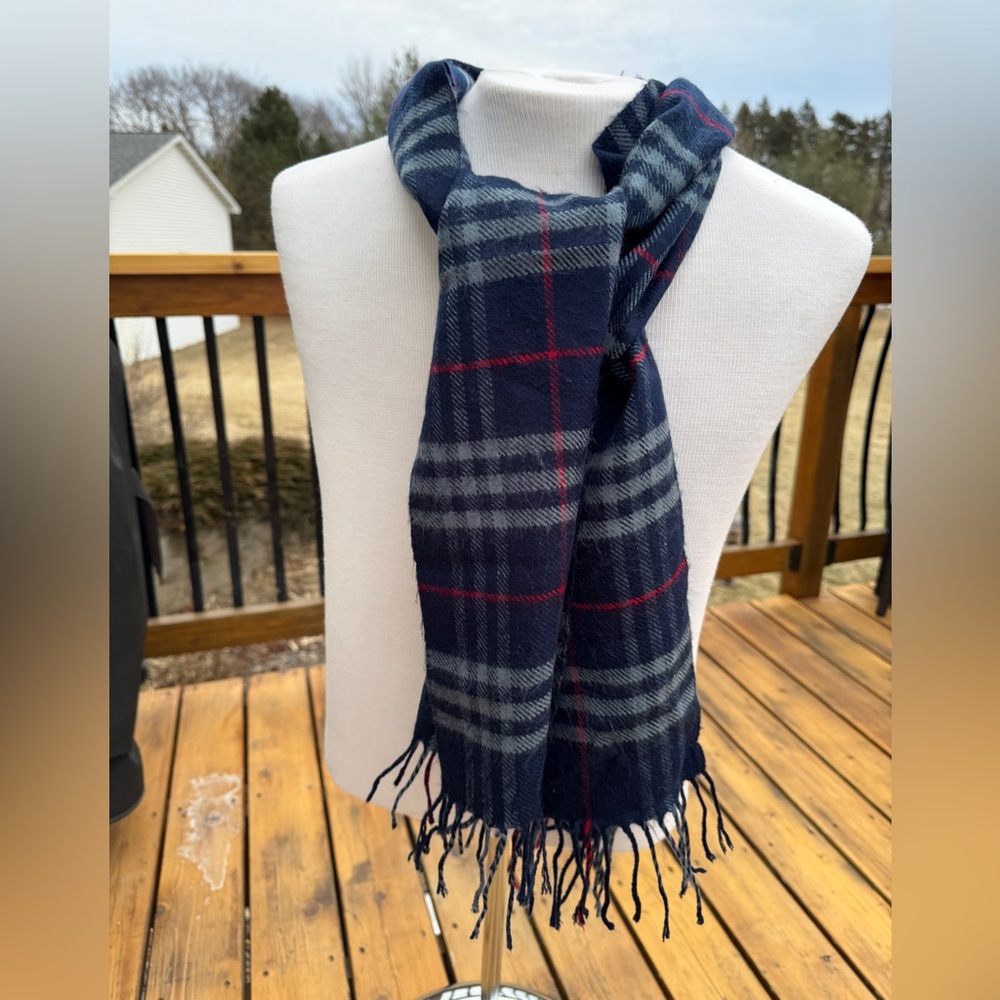 FLAWLESS🔥BURBERRY 💯% Lambswool Deep Blue Nova Check Scarf  LARGE/75”long! - Picture 4 of 9